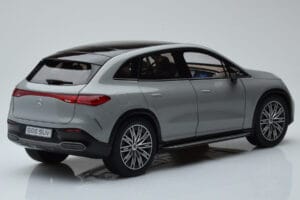Mercedes EQE SUV X294 AMG Line Alpine Grå NZG 1:18 B66960837 Metall — bild 3 av 8