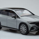 Mercedes EQE SUV X294 AMG Line Alpine Grå NZG 1:18 - image 6 of 8
