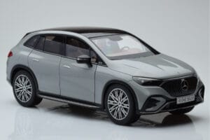 Mercedes EQE SUV X294 AMG Line Alpine Grå NZG 1:18 B66960837 Metall — bild 6 av 8