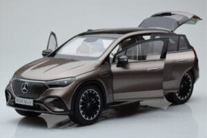 Mercedes EQE SUV X294 AMG Line Velvet Brun NZG 1:18 B66960836 Metall — bild 2 av 8