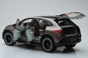 Mercedes EQE SUV X294 AMG Line Velvet Brun NZG 1:18 B66960836 Metall — bild 5 av 8