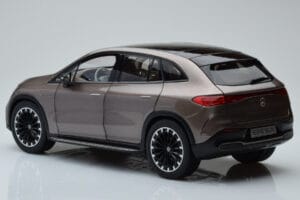 Mercedes EQE SUV X294 AMG Line Velvet Brun NZG 1:18 B66960836 Metall — bild 7 av 8
