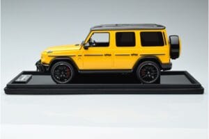 Mercedes AMG G63 W463 Gul MotorHelix 1:18 MH018-Y Resin — bild 3 av 7