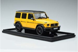 Mercedes AMG G63 W463 Gul MotorHelix 1:18 MH018-Y Resin — bild 4 av 7