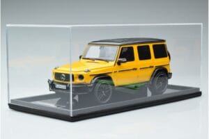 Mercedes AMG G63 W463 Gul MotorHelix 1:18 MH018-Y Resin — bild 6 av 7