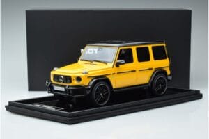 Mercedes AMG G63 W463 Gul MotorHelix 1:18 MH018-Y Resin — bild 7 av 7