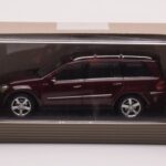 Mercedes GL X164 Karneol Röd Minichamps 1:43 - image 4 of 4