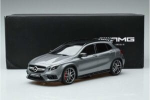 Mercedes AMG GLA 45 X156 Handlarens Edition GT Spirit 1:18 B66960467 Resin — bild 6 av 6