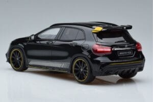 Mercedes AMG GLA45 X156 Gul Night Edition GT Spirit 1:18 B66960469 Resin — bild 5 av 6