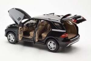 Mercedes M-Class W166 Obsidian Svart Metallic Minichamps 1:18 B66960063 Metall — bild 5 av 8