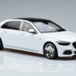 Mercedes Maybach S600 W222 V12 Biturbo Diamond Vit Almost Real 1:18 - image 6 of 11