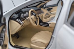 Mercedes Maybach S600 W222 V12 Biturbo Diamond Vit Almost Real 1:18 820116 Metall — bild 8 av 11