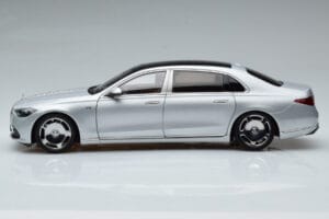Mercedes Maybach S600 W222 V12 Biturbo Hightech Silver Almost Real 1:18 820118 Metall — bild 5 av 12