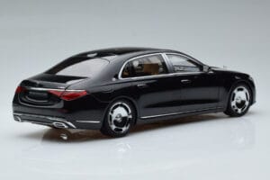 Mercedes Maybach S600 W222 V12 Biturbo Obsidian Svart Almost Real 1:18 820115 Metall — bild 3 av 11