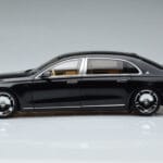 Mercedes Maybach S600 W222 V12 Biturbo Obsidian Svart Almost Real 1:18 - image 5 of 11