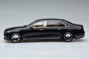 Mercedes Maybach S600 W222 V12 Biturbo Obsidian Svart Almost Real 1:18 820115 Metall — bild 5 av 11