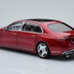 Mercedes Maybach S600 W222 V12 Biturbo Patagonia Röd Almost Real 1:18 - image 7 of 10