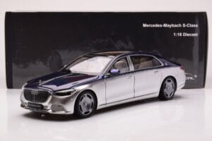 Mercedes Maybach S680 W223 Nautical Blå Cirrus Silver Almost Real 1:18 820125 Metall — bild 8 av 8