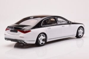 Mercedes Maybach S680 W223 Obsidian Svart Diamond Vit Almost Real 1:18 820121 Metall — bild 3 av 7