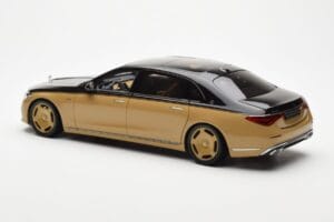 Mercedes Maybach S680 W223 Obsidian Svart Sand Almost Real 1:18 820124 Metall — bild 6 av 7