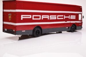 Mercedes O317 Porsche Transporter Röd CMR 1:18 CMR149 Metall — bild 2 av 12