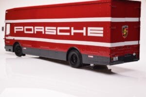 Mercedes O317 Porsche Transporter Röd CMR 1:18 CMR149 Metall — bild 3 av 12