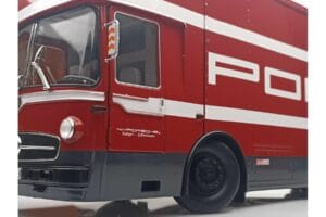 Mercedes O317 Porsche Transporter Röd CMR 1:18 CMR149 Metall — bild 7 av 12
