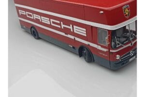 Mercedes O317 Porsche Transporter Röd CMR 1:18 CMR149 Metall — bild 9 av 12