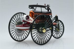 Mercedes Patent Motorwagen Grön Norev 1:18 183701 Metall — bild 2 av 6