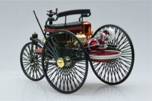 Mercedes Patent Motorwagen Grön Norev 1:18 183701 Metall — bild 5 av 6