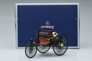 Mercedes Patent Motorwagen Grön Norev 1:18 183701 Metall — bild 6 av 6
