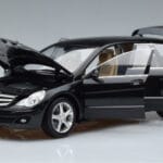 Mercedes R-Class W251 Obsidian Svart Minichamps 1:18 B66962325 Metall - image 2 of 7