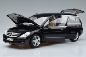 Mercedes R-Class W251 Obsidian Svart Minichamps 1:18 B66962325 Metall — bild 2 av 7