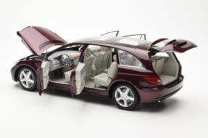 Mercedes R-Class W251 Röd Metallic Minichamps 1:18 150034602 Metall — bild 5 av 8
