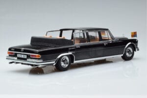 Mercedes 600 Pullman W100 Landaulet Queen Elizabeth II KK-Scale 1:18 KKDC181185 Metall — bild 2 av 6