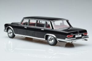 Mercedes 600 LWB Pullman W100 Svart MCG 1:18 MCG18187 Metall — bild 5 av 6