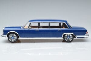 Mercedes S-Class 600 W100 LWB Pullman Mörkblå MCG 1:18 MCG18189 Metall — bild 3 av 6