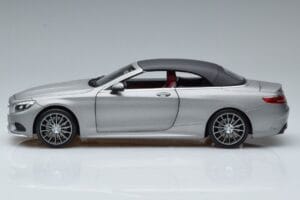 Mercedes S-Class A217 Cabriolet Grå Norev 1:18 B66960355 Metall — bild 4 av 8