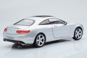 Mercedes S-Class W222 Iridium Silver Norev 1:18 B66961242 Metall — bild 3 av 8