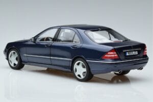 Mercedes S55 AMG W220 Blå Norev 1:18 183817 Metall — bild 6 av 7