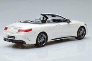 Mercedes AMG S63 A217 Cabriolet Diamond Vit GT Spirit 1:18 B66965712 Resin — bild 2 av 6