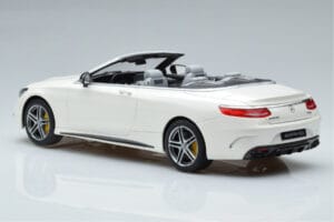 Mercedes AMG S63 A217 Cabriolet Diamond Vit GT Spirit 1:18 B66965712 Resin — bild 5 av 6