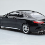Mercedes AMG S63 C217 Coupe Svart GT Spirit 1:18 - image 5 of 6