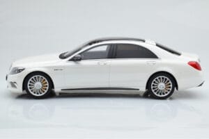 Mercedes AMG S65 W222 Vit GT Spirit 1:18 B66960371 Resin — bild 3 av 8