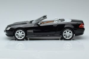 Mercedes SL500 R230 Svart Norev 1:18 183840 Metall — bild 4 av 8