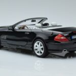 Mercedes SL500 R230 Svart Norev 1:18 183840 Metall - image 6 of 8
