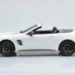 Mercedes AMG SL63 R231 Vit GT Spirit 1:18 - image 3 of 6