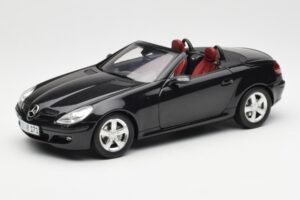 Mercedes SLK R171 Obsidian Svart Metallic Minichamps 1:18 B66962319