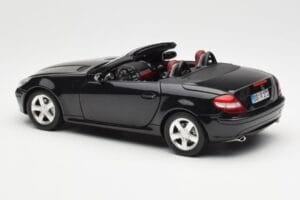 Mercedes SLK R171 Obsidian Svart Metallic Minichamps 1:18 B66962319 Metall — bild 8 av 9