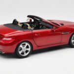 Mercedes SLK R172 Designo Zircon Röd Minichamps 1:18 B66960513 - image 3 of 8